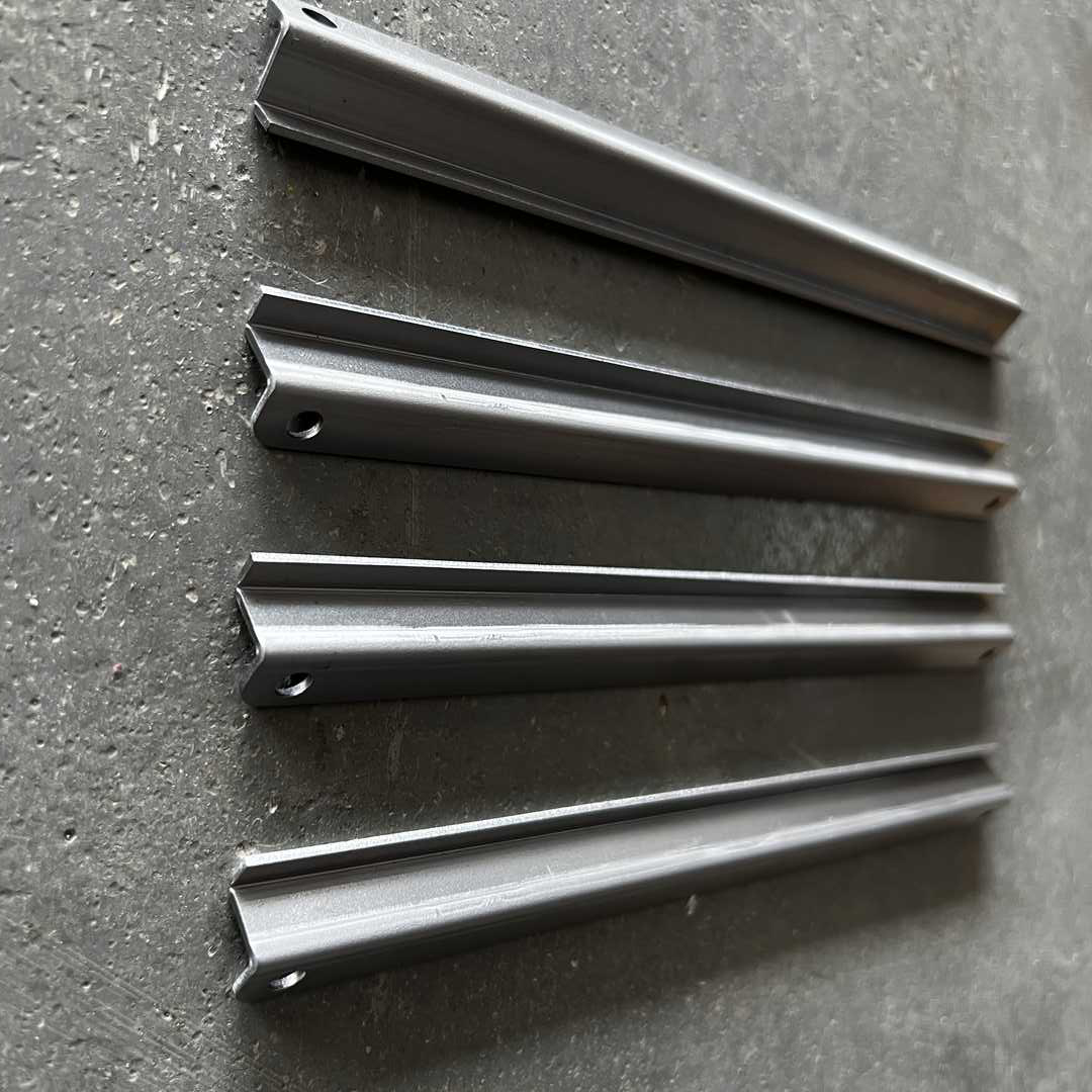 Peças de estampagem de metal para dobra de chapa de aço com suporte