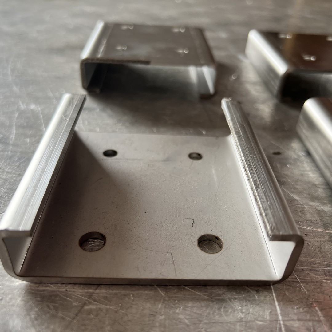 Fabricação de metal personalizada Soldagem de pequenas peças de metal