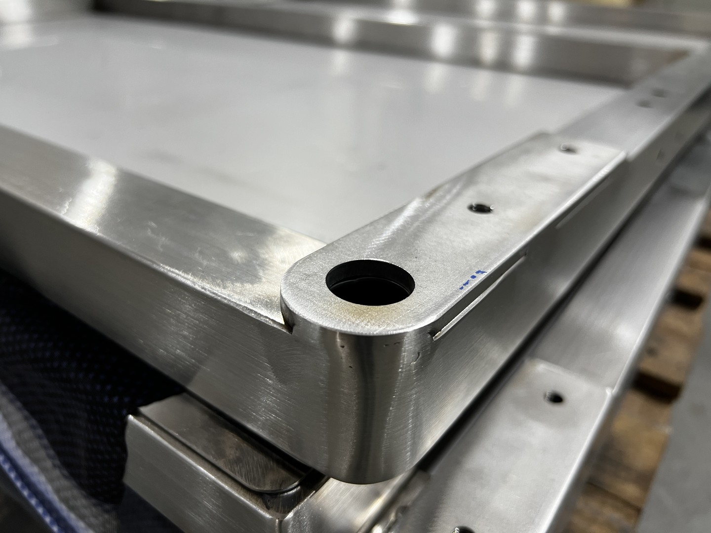 Chapa de metal Corte a laser Fabricação de peças Caixa de aço inoxidável Serviço de soldagem