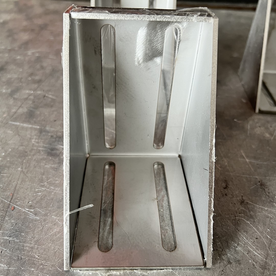 Fabricação de metal personalizada Soldagem de pequenas peças de metal